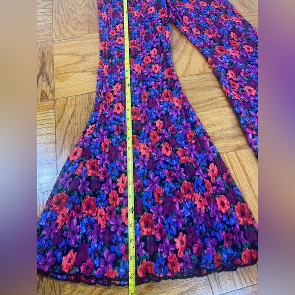 Wild Fable Floral High-Rise Plisse Flare multi colored pants size  S - Picture 4 of 6
